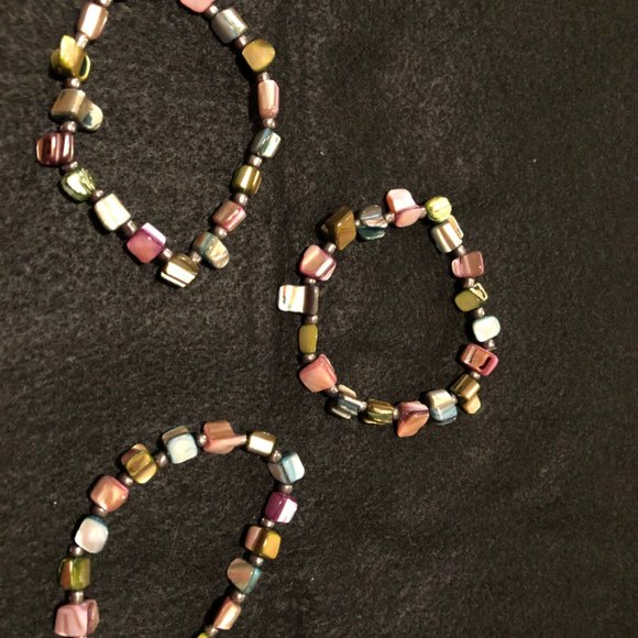 Girls Set of three beaded bracelets colorful beads elastic - Picture 3 of 3